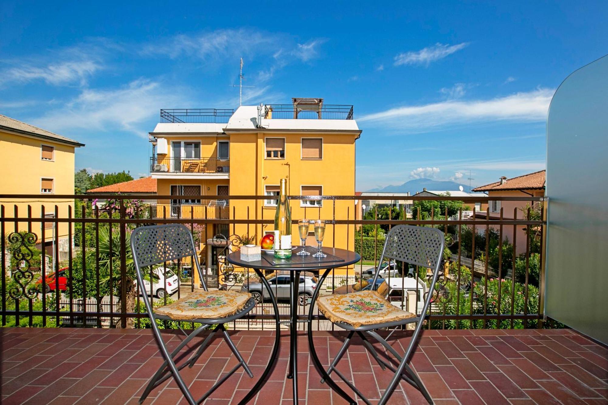 Villa Mimosa - Appartamento 2 - Happy Rentals Десенцано дел Гарда Екстериор снимка