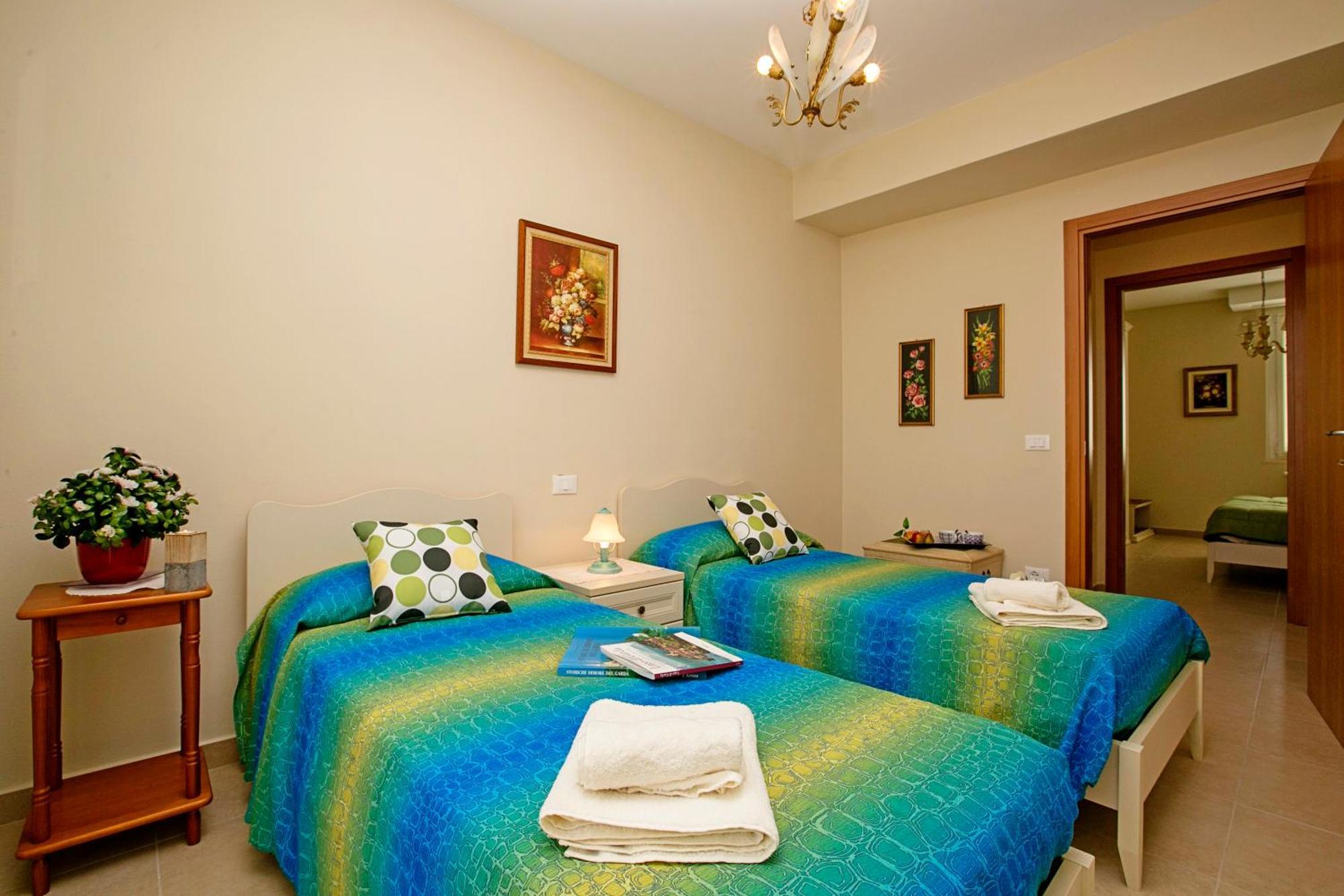 Villa Mimosa - Appartamento 2 - Happy Rentals Десенцано дел Гарда Екстериор снимка